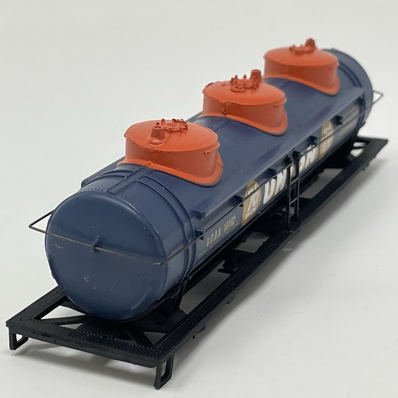 Bachmann HO 43-1001-A5 Dome Tank Car Union 76, 43-1011-07 So Pacific Box 2pc LOT - Picture 5 of 16